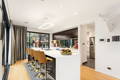 Photo of property in 2 Roa Road, Fendalton, Christchurch, 8041