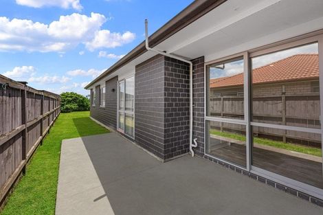 Photo of property in 587 Great South Road, Rosehill, Papakura, 2113
