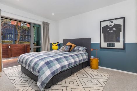 Photo of property in 8 Tiromoana Road, Raumati South, Paraparaumu, 5032