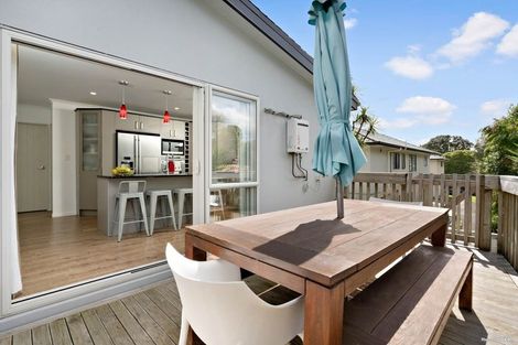 Photo of property in 687a Beach Road, Rothesay Bay, Auckland, 0630