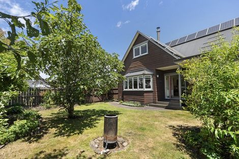 Photo of property in 4 Smith Road, Merrilands, New Plymouth, 4312