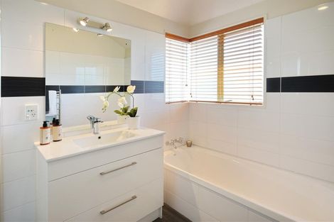 Photo of property in 513a Harewood Road, Harewood, Christchurch, 8051