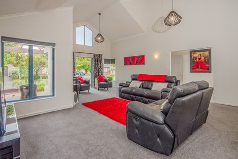 Photo of property in 14 Cellarmans Street, Te Atatu Peninsula, Auckland, 0610