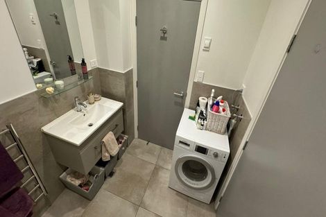 Photo of property in Wyndham Gardens Apartments, 30 Red Oaks Drive, Frankton, Queenstown, 9300