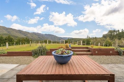 Photo of property in 32c Kaitoke Loop, Kaitoke, Upper Hutt, 5018