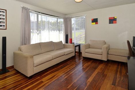 Photo of property in 1 Sullivan Avenue, Mangere Bridge, Auckland, 2022
