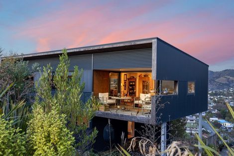 Photo of property in 163 Princes Drive, Britannia Heights, Nelson, 7010