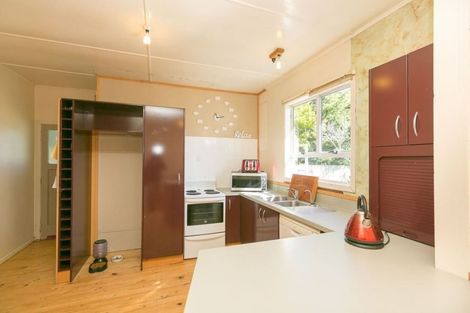 Photo of property in 464 South Road, Omata, New Plymouth, 4374