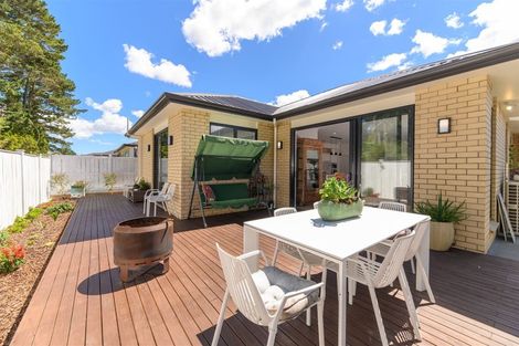 Photo of property in 26 Konoba Avenue, Kumeu, 0810
