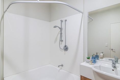 Photo of property in Stadium Garden Flats, 308/107 Thorndon Quay, Pipitea, Wellington, 6011