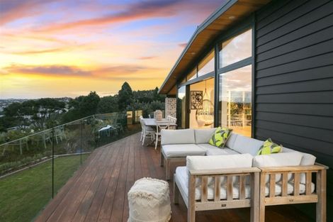 Photo of property in 10 Hillcrest Road, Hatfields Beach, Orewa, 0931
