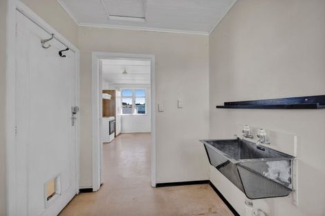 Photo of property in 31 Wilson Street, Waverley, 4510