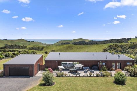 Photo of property in 812 Ruapuke Road, Raglan, 3296