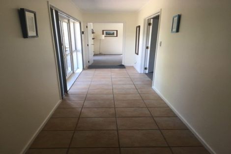 Photo of property in 44 Marywil Crescent, Hillcrest, Auckland, 0627