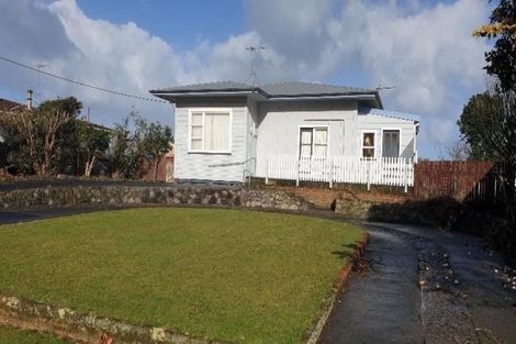 Photo of property in 203 Egmont Street, Patea, 4520