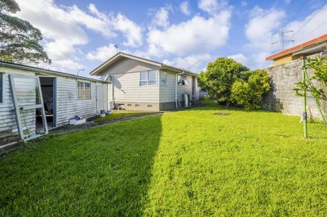 Photo of property in 29 Othello Drive, Clover Park, Auckland, 2023