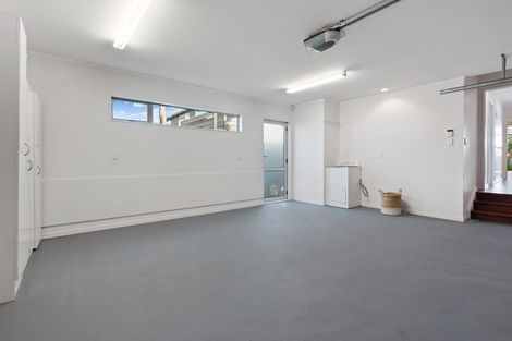 Photo of property in 2/2 Salem Place, Torbay, Auckland, 0630