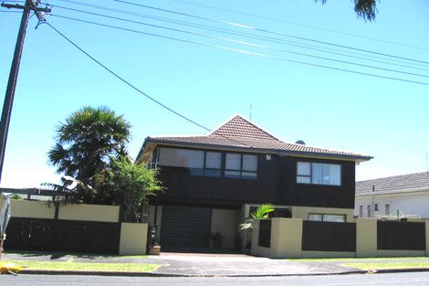 Photo of property in 3/7 Argyle Terrace, Milford, Auckland, 0620