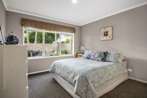 Photo of property in 40 Moyrus Crescent, East Tamaki Heights, Auckland, 2016