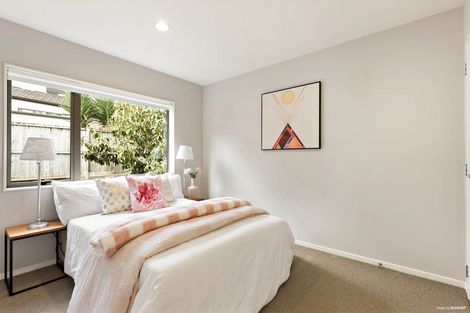 Photo of property in 6 Lucca Crescent, Flat Bush, Auckland, 2019