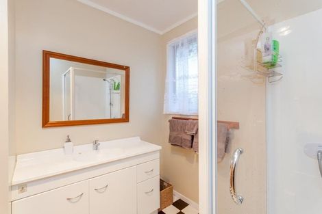 Photo of property in 59 Kemp Road, Massey, Auckland, 0614