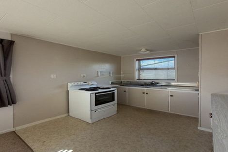 Photo of property in 3 Victor Grove, Waikanae Beach, Waikanae, 5036