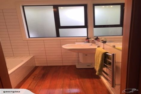 Photo of property in 21 Truro Street, Sumner, Christchurch, 8081