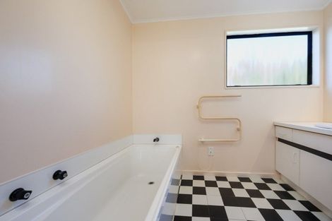Photo of property in 136 Newbury Line, Newbury, Palmerston North, 4478