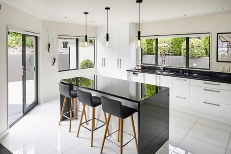 Photo of property in 17 Paremata Drive, Paremata, Porirua, 5024