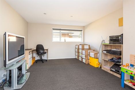 Photo of property in 46 Regency Crescent, Redwood, Christchurch, 8051