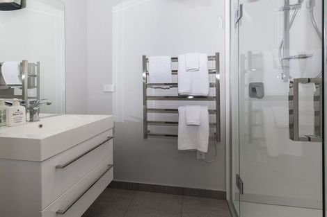 Photo of property in 138 Papanui Road, Merivale, Christchurch, 8014