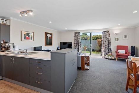 Photo of property in 73b Somerfield Street, Somerfield, Christchurch, 8024