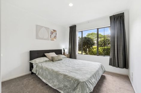 Photo of property in 23 Delmont Close, East Tamaki Heights, Auckland, 2016