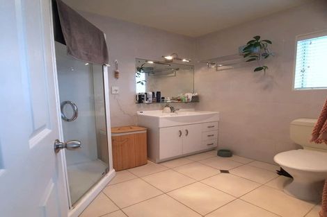 Photo of property in 22 Torkar Road, Clarks Beach, 2122