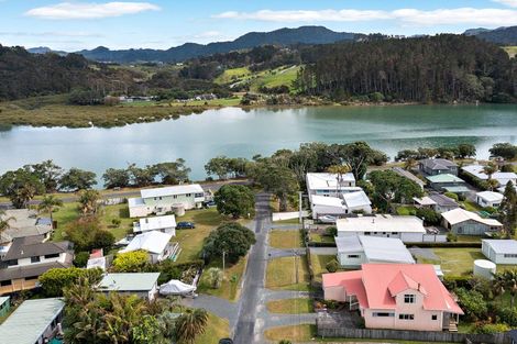 Photo of property in 8 Harbour View Road, Point Wells, Warkworth, 0986