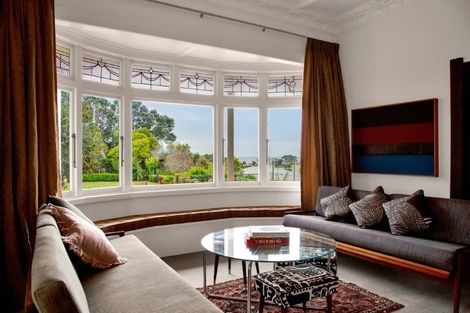 Photo of property in 533 Devon Street West, Blagdon, New Plymouth, 4310