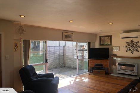 Photo of property in 1 Bear Street, Tirau, 3410