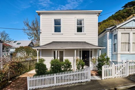 Photo of property in 25 Newman Terrace, Thorndon, Wellington, 6011