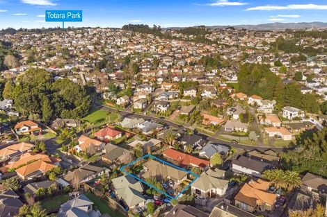 Photo of property in 19 Chieftain Rise, Goodwood Heights, Auckland, 2105