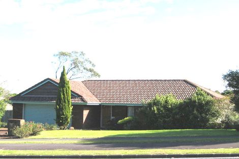 Photo of property in 15 Meadowland Drive, Somerville, Auckland, 2014