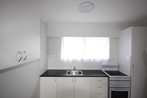 Photo of property in 64a Clayburn Road, Glen Eden, Auckland, 0602