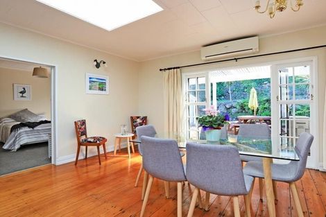 Photo of property in 10 Coote Road, Bluff Hill, Napier, 4110