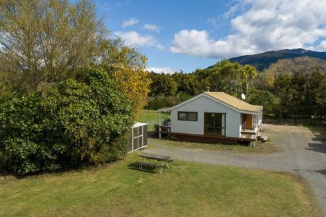 Photo of property in 16 Kutai Street, Turangi, 3334