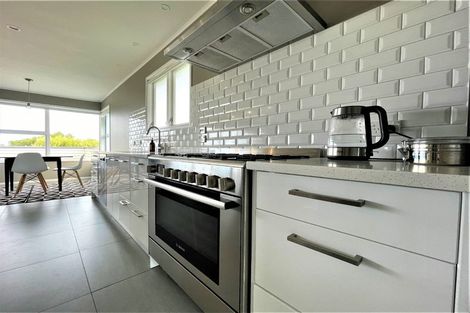 Photo of property in 21 Seon Place, Birkdale, Auckland, 0626