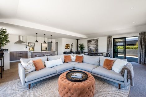 Photo of property in 16 Makomako Road, Wanaka, 9305