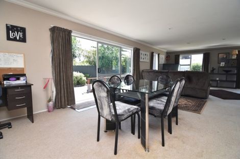 Photo of property in 55 Fisher Place, Carterton, 5713