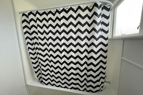 Photo of property in 500-502 Lowe Street, Camberley, Hastings, 4120