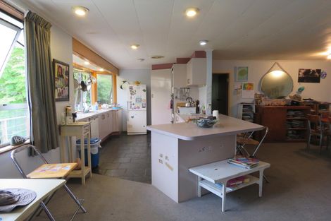 Photo of property in 16 Stratford Drive, Cable Bay, 0420