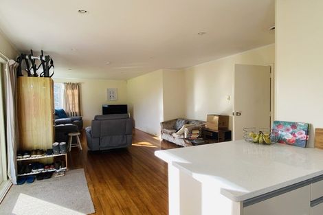 Photo of property in 9 Titahi Street, One Tree Hill, Auckland, 1061