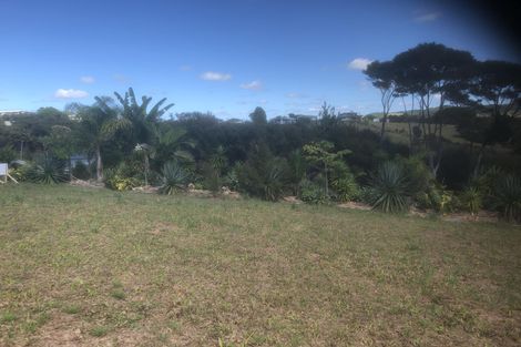 Photo of property in 14 Waterview Place, Haruru, 0204